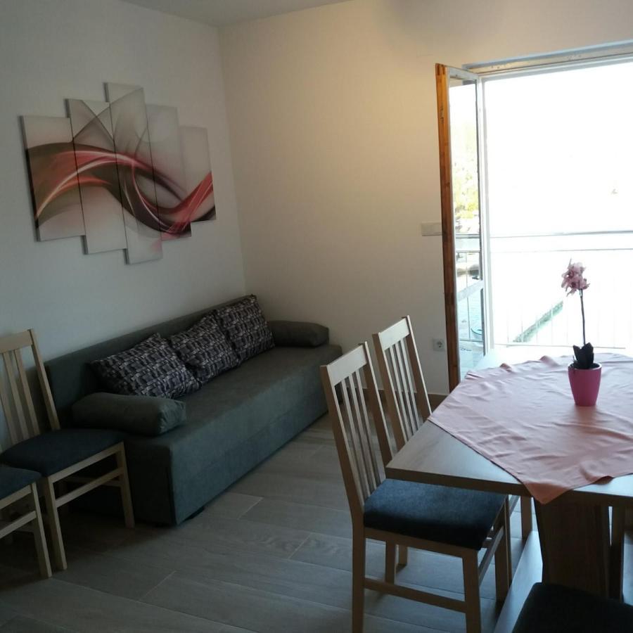 Apartments Nal Biskup Putnikovic Exterior photo