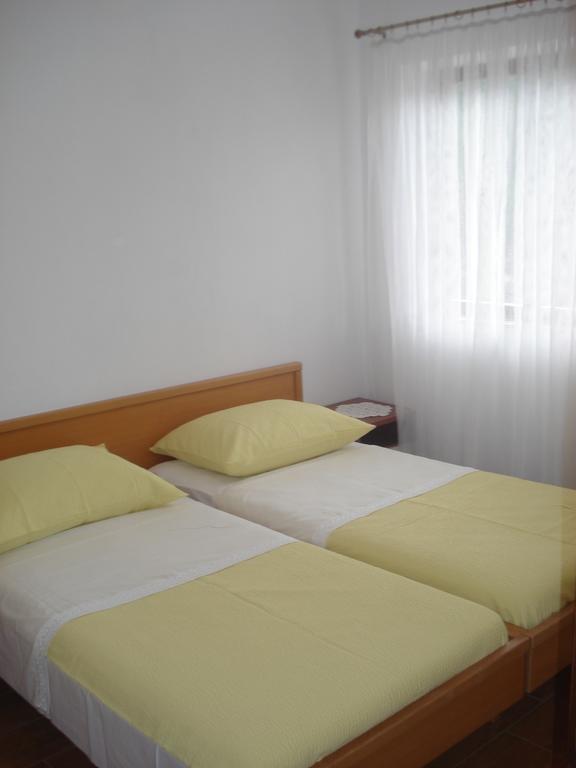 Apartments Nal Biskup Putnikovic Room photo